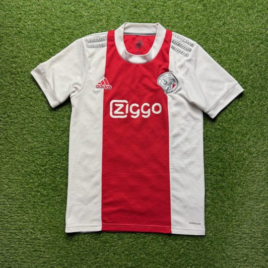 2021/2022 Thuis