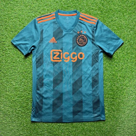 2019/2020 Uit