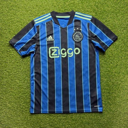 2021/2022 Uit