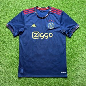 2022/2023 Uit