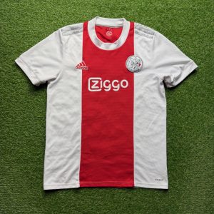 2021/2022 Thuis