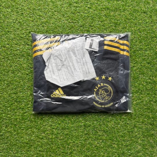 2020/2021 3rd Shirt - Image 5