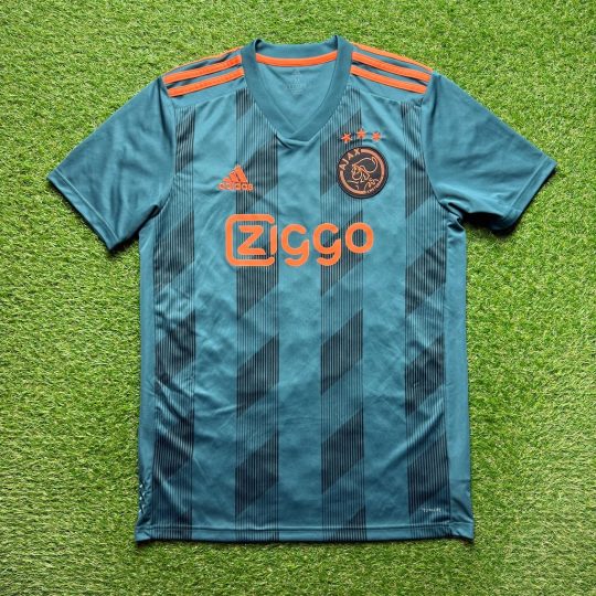 2019/2020 Away