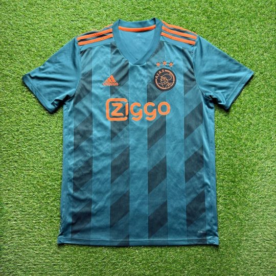 2019/2020 Away