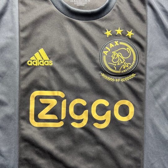 2020/2021 3rd Shirt - Image 3