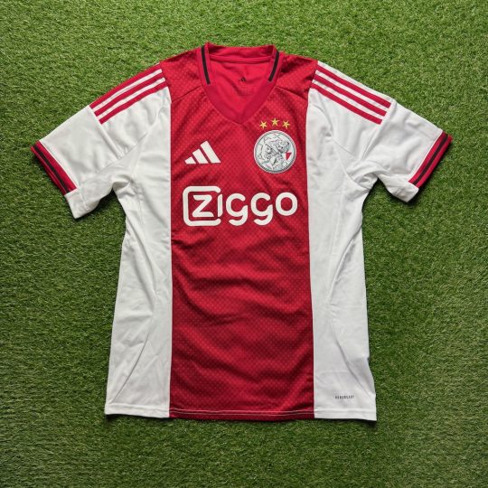 2025/2026 Thuis