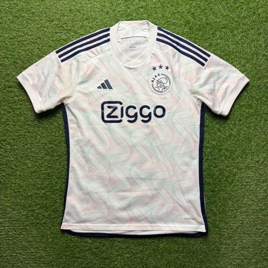 2023/2024 Uit