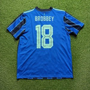 2021/2022 Away #18 BROBBEY