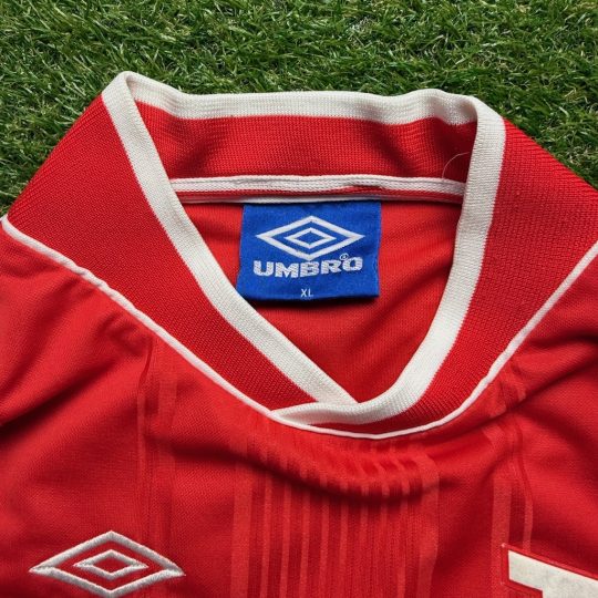 1999/2000 Home - Image 4