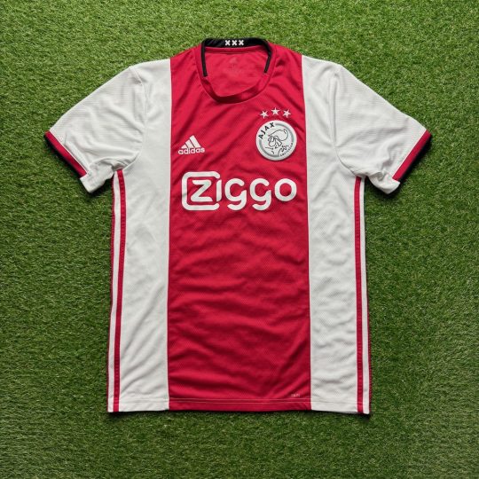 2019/2020 Thuis