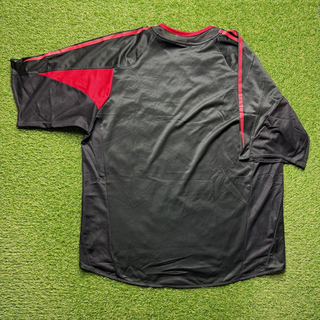 2004/2005 3rd Shirt - Image 2