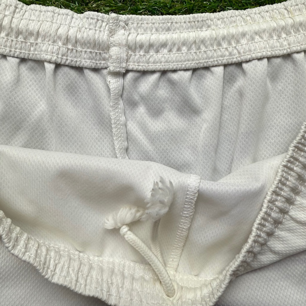1995/1996 de Meer Home Shorts - Image 3