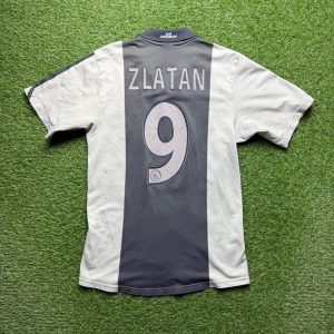 2001/2002 Away #9 ZLATAN