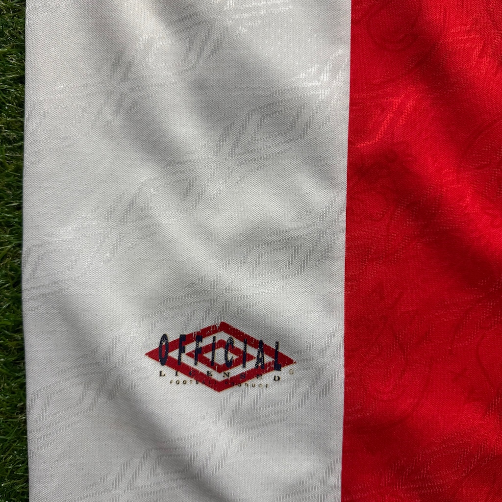 1994/1995 Home - Image 4