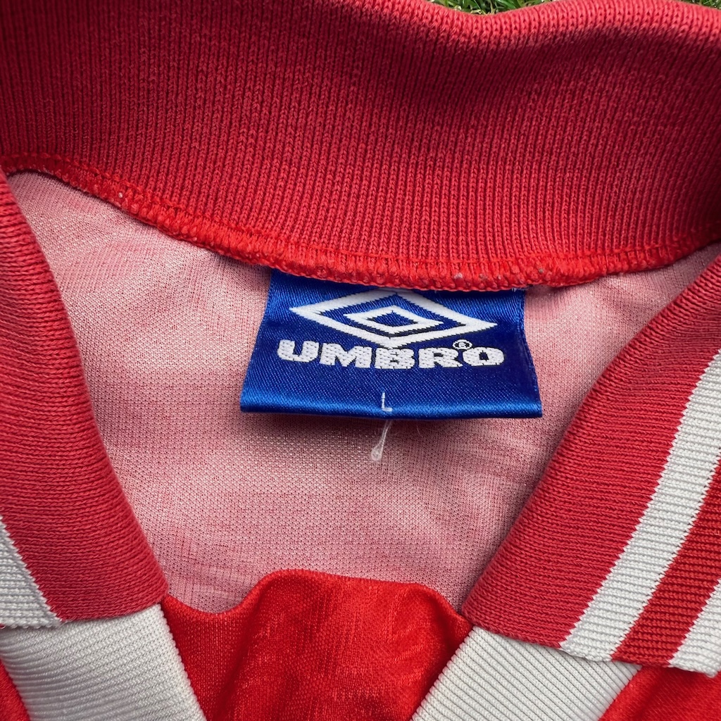 1994/1995 Home - Image 5