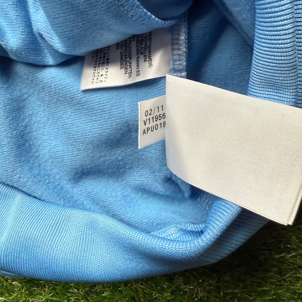 2011/2012 Tracksuit - Image 5