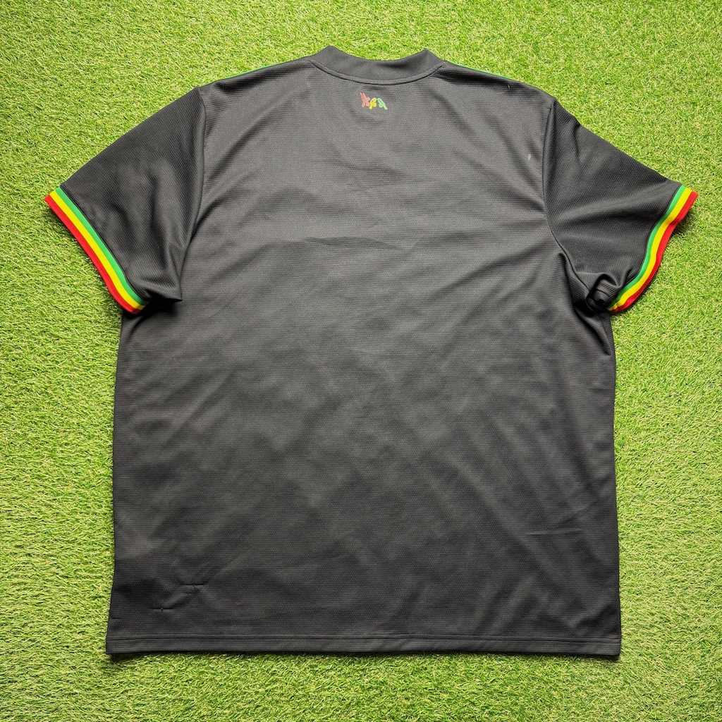 2021/2022 3rd Shirt - Image 2