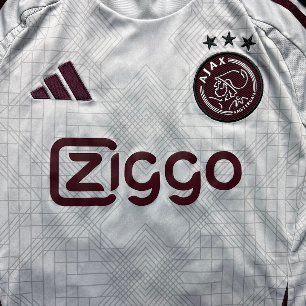 2024/2025 3rd Shirt - Image 3