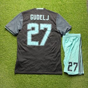 2016/2017 Uit Tenue #27 GUDELJ
