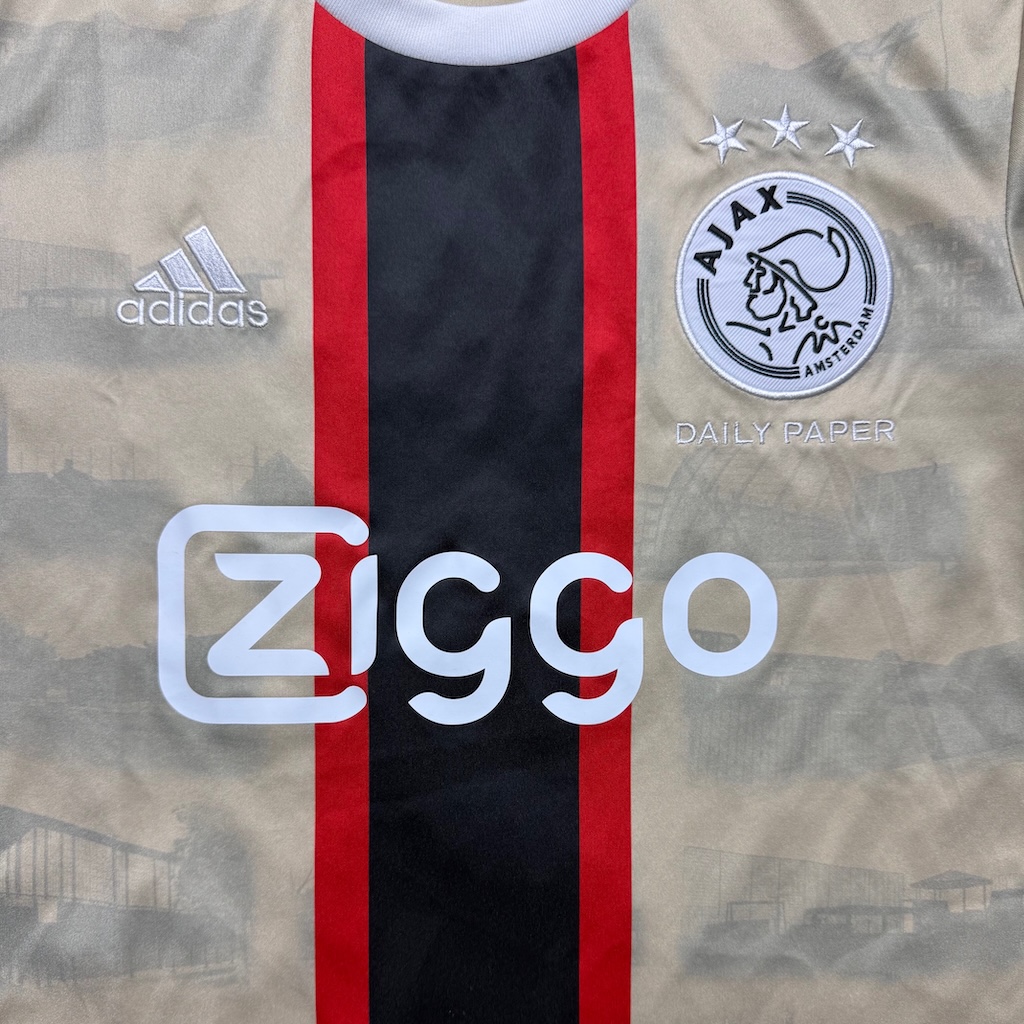 2022/2023 3rd Shirt - Image 3