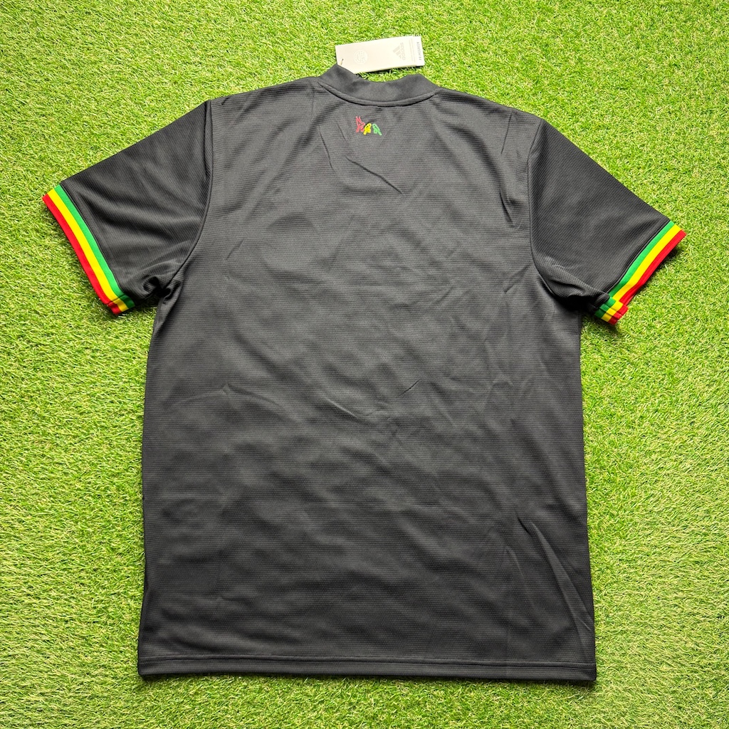 2021/2022 3rd Shirt - Image 2