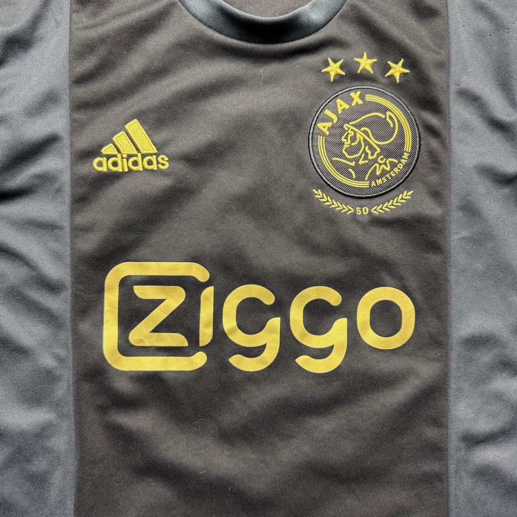 2020/2021 3rd Shirt - Image 3