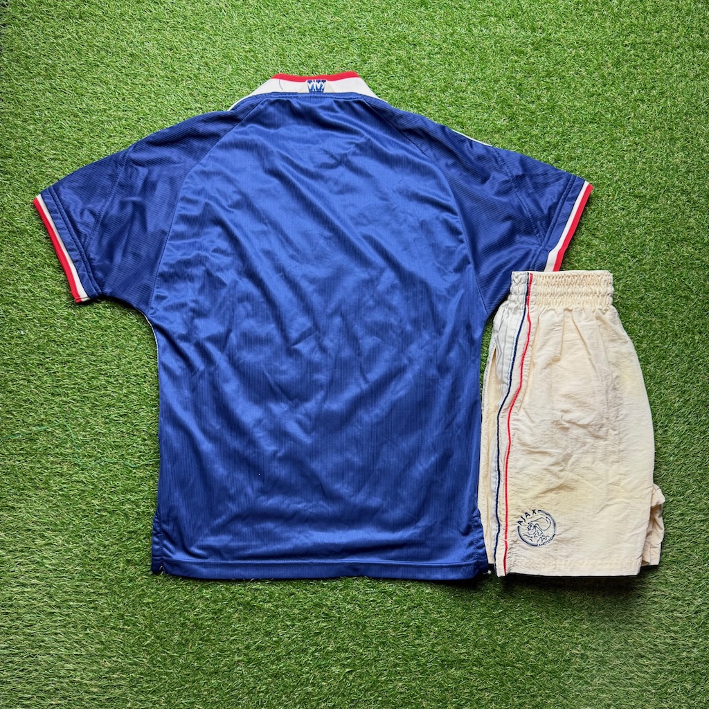 1999/2000 Away Kit - Image 2