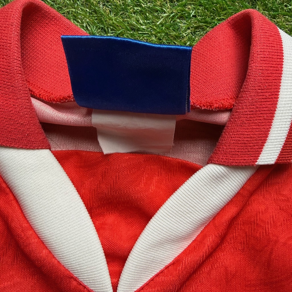 1994/1995 Home - Image 5