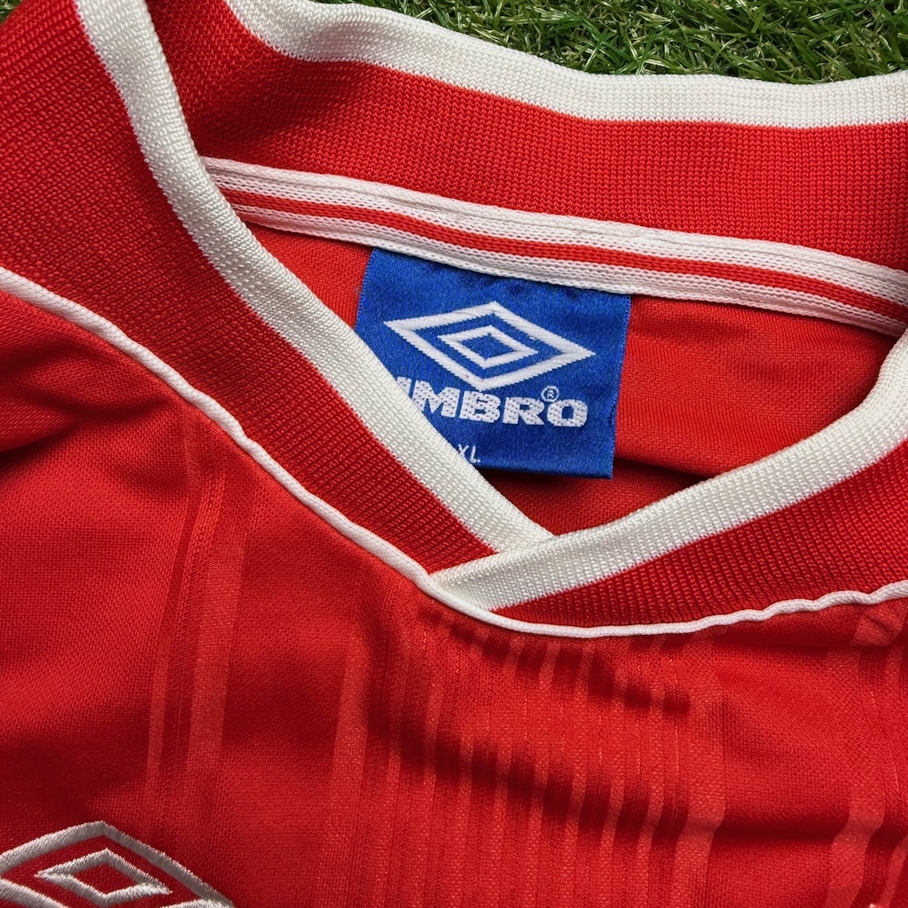 1999/2000 Home - Image 4