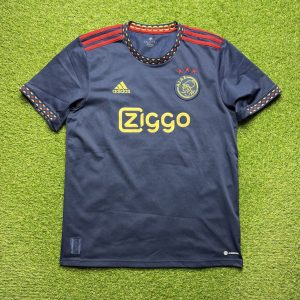 2022/2023 Uit