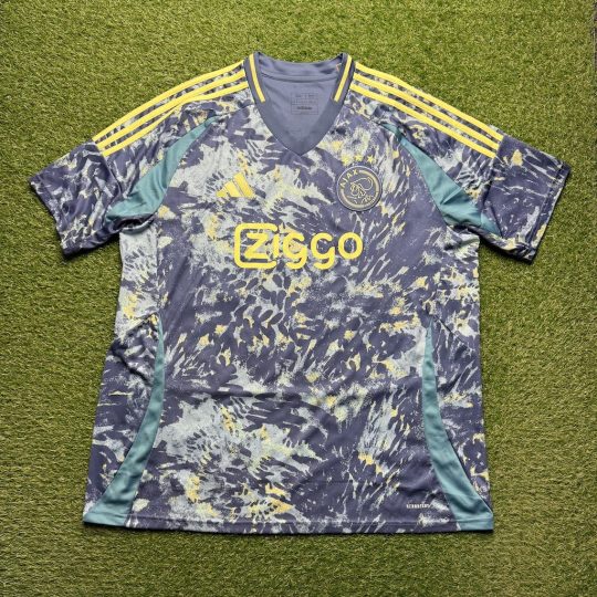 2024/2025 Away #8 TAYLOR - Image 2
