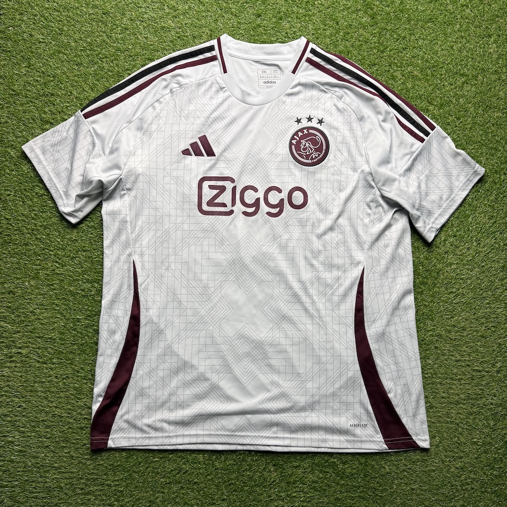 2024/2025 3rd Shirt #25 WEGHORST - Image 2