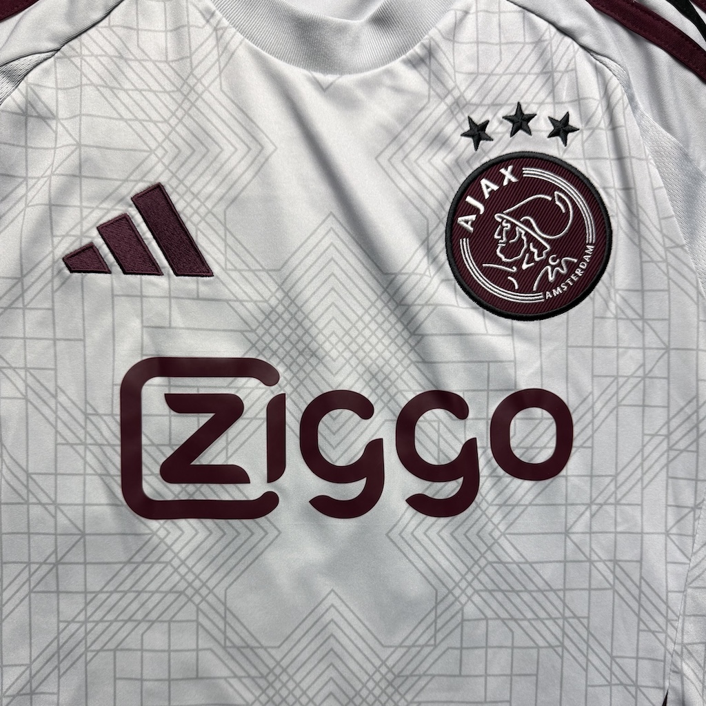 2024/2025 3rd Shirt - Image 3