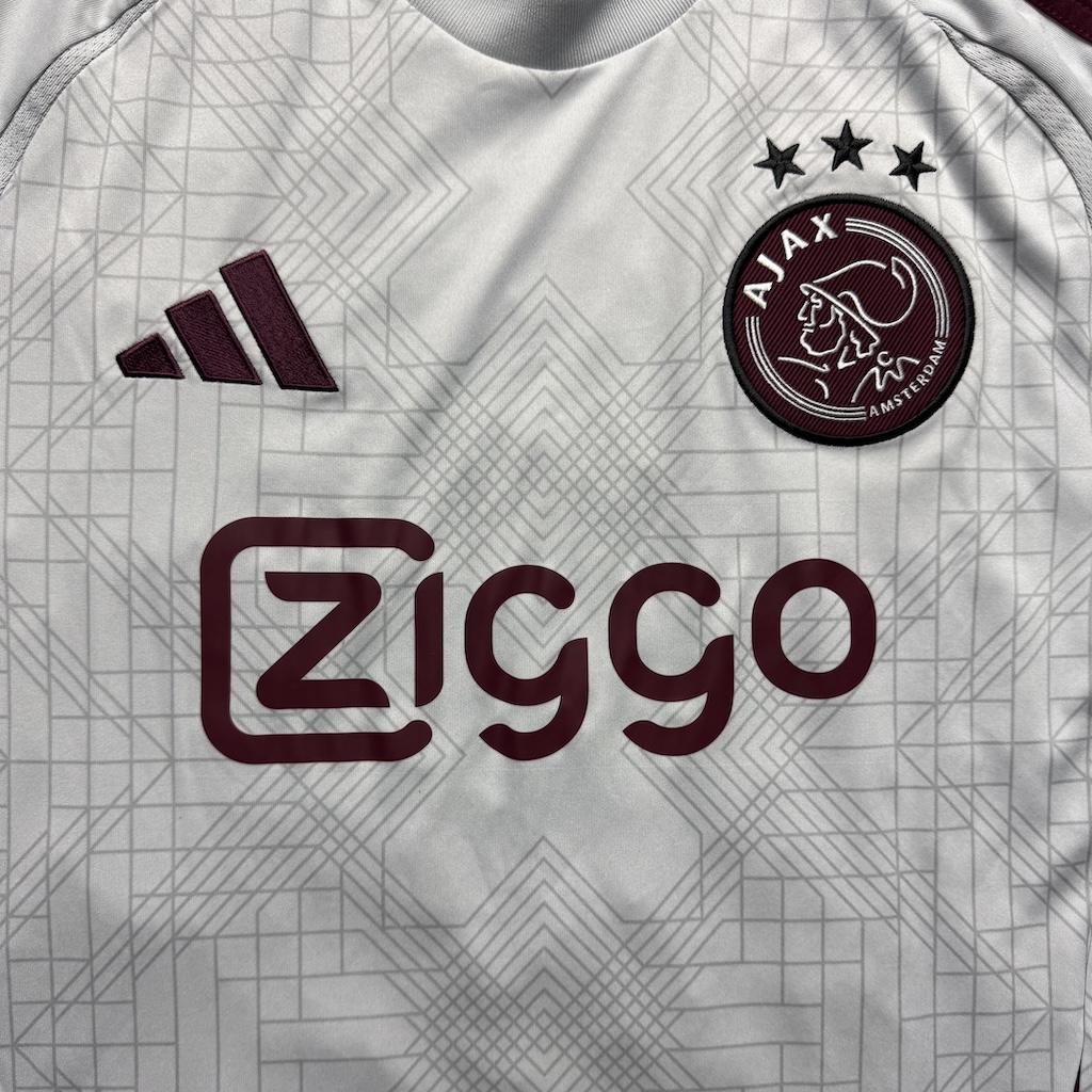 2024/2025 3rd Shirt - Image 3