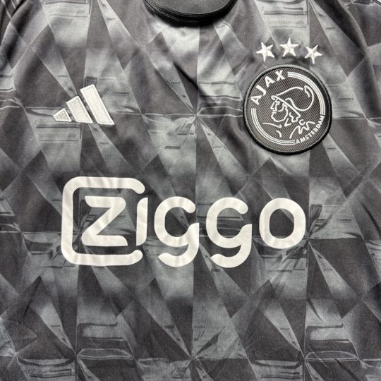 2023/2024 3rd Shirt - Image 3
