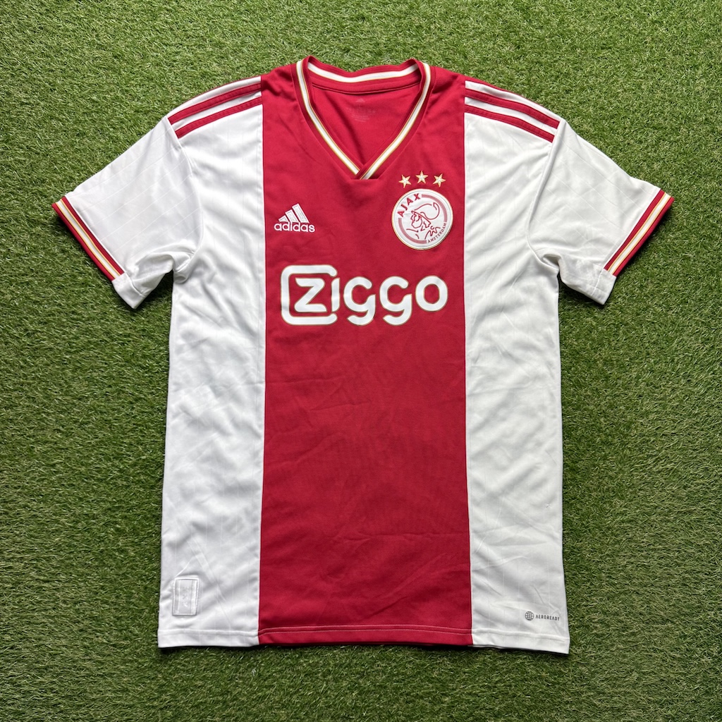 2022/2023 Thuis