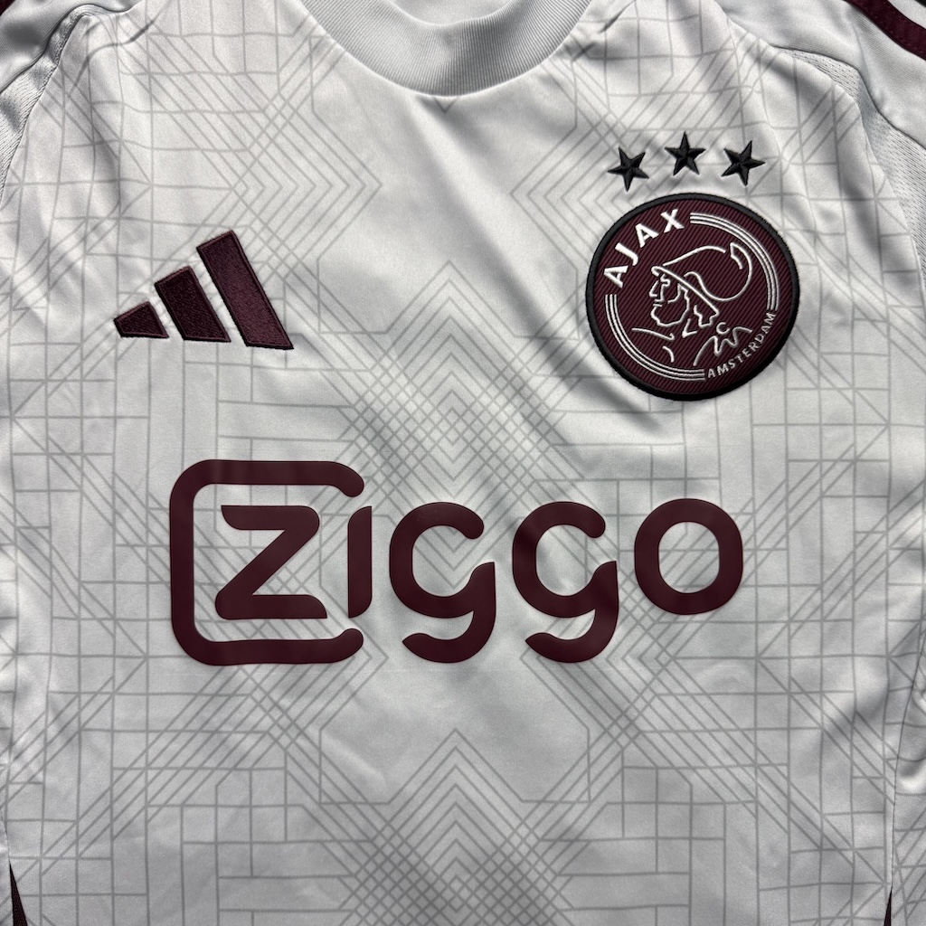 2024/2025 3rd Shirt - Image 3