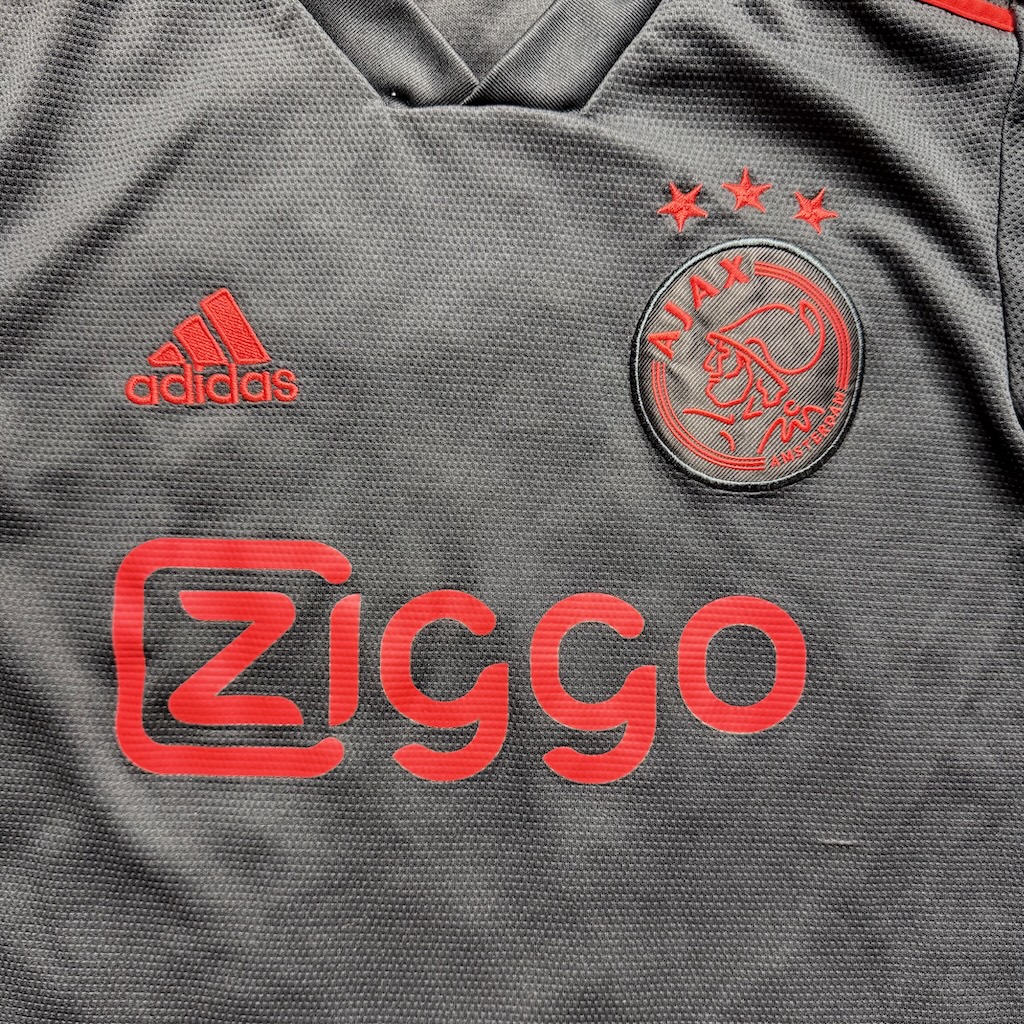 2021/2022 3rd Shirt - Image 3