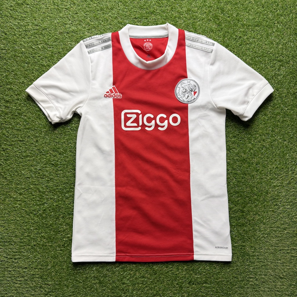 2021/2022 Thuis
