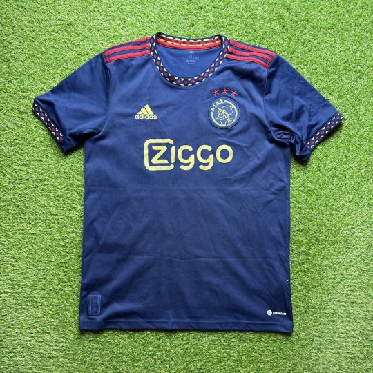 2022/2023 Away #23 BERGHUIS - Image 2