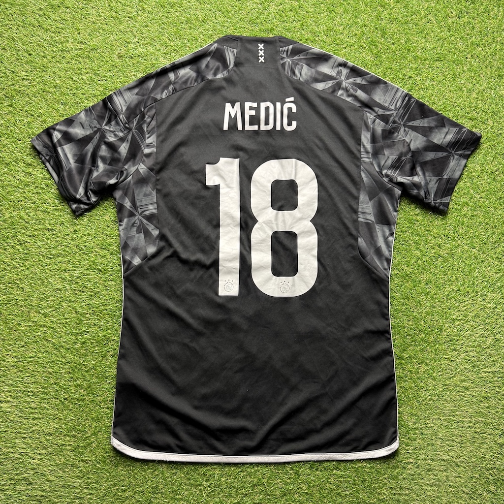 2023/2024 3de Shirt #18 MEDIC