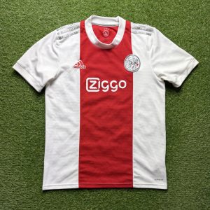 2021/2022 Thuis