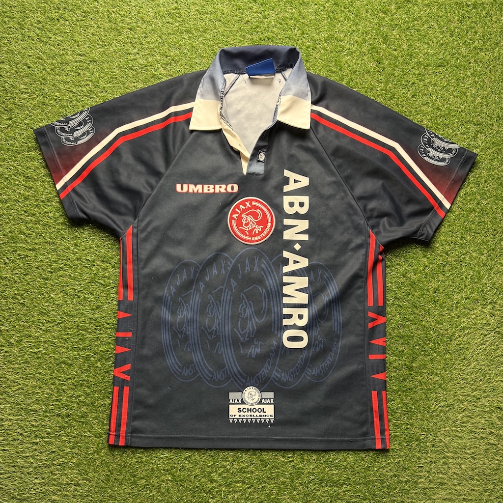 1997/1998 Uit