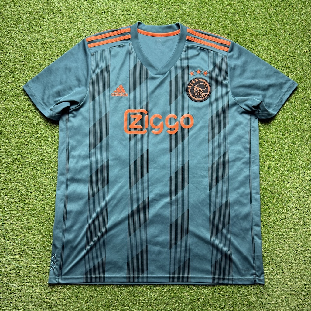 2019/2020 Away