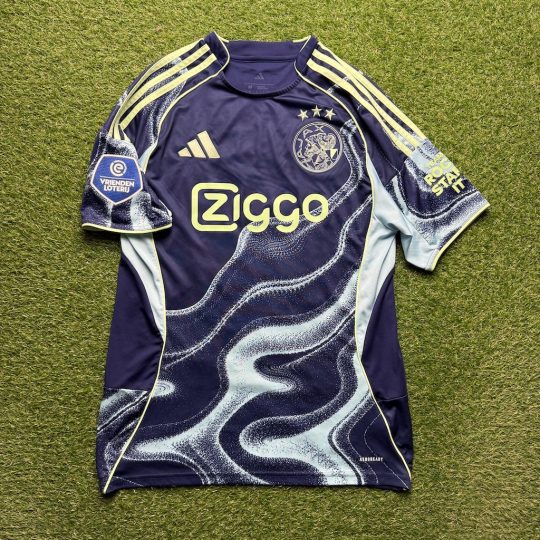 2025/2026 Away #4 ITAKURA - Image 2