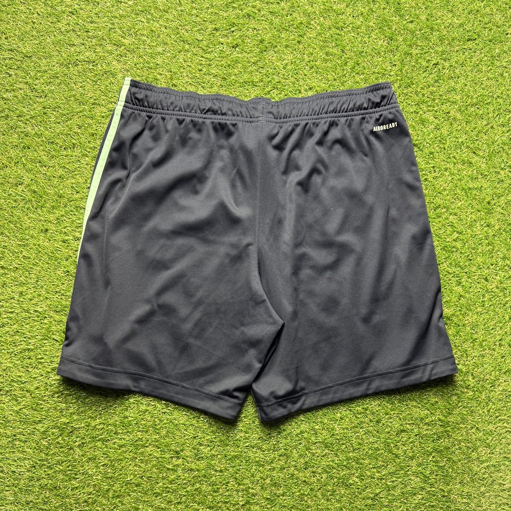2021/2022 Away Shorts - Image 2