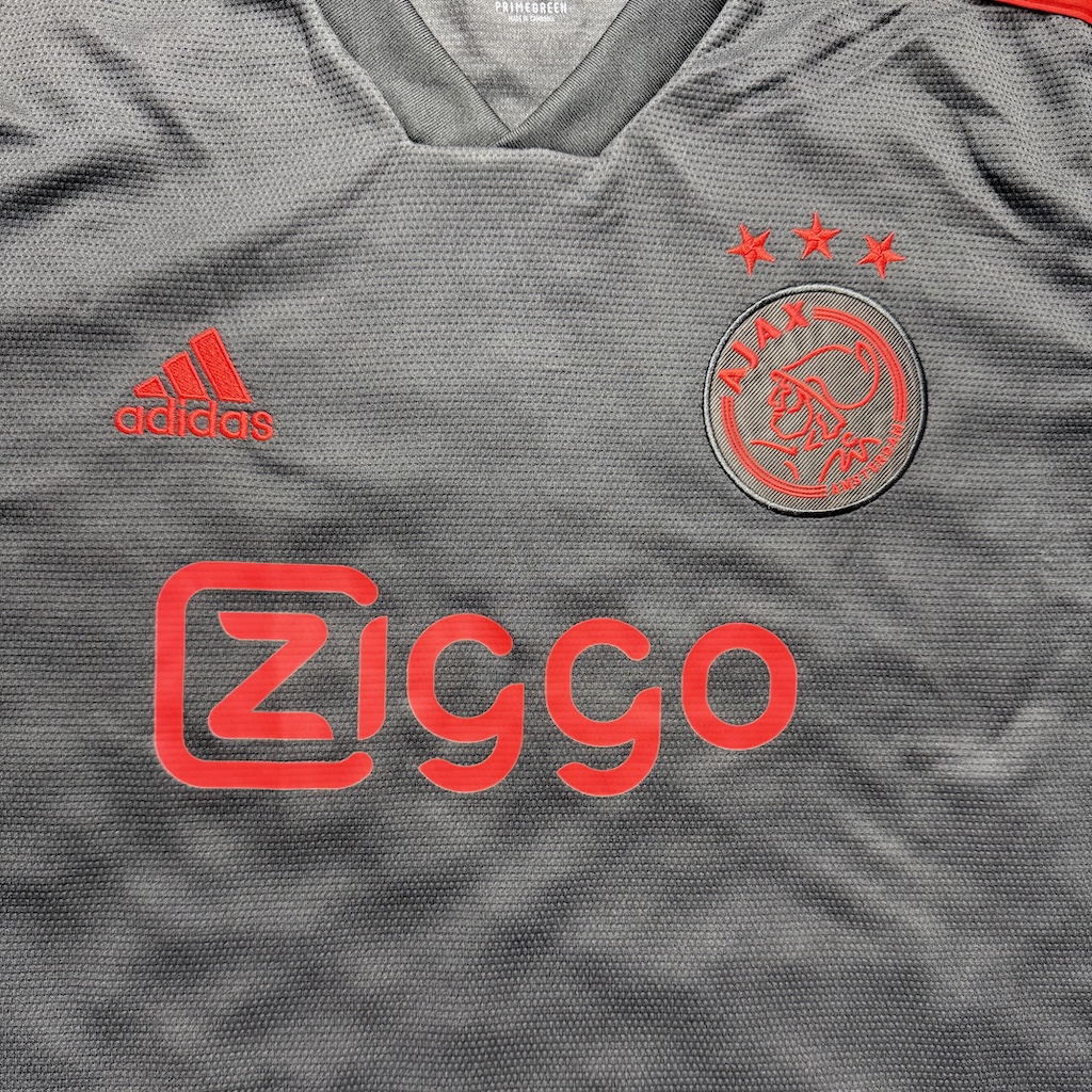 2021/2022 3rd Shirt - Image 3