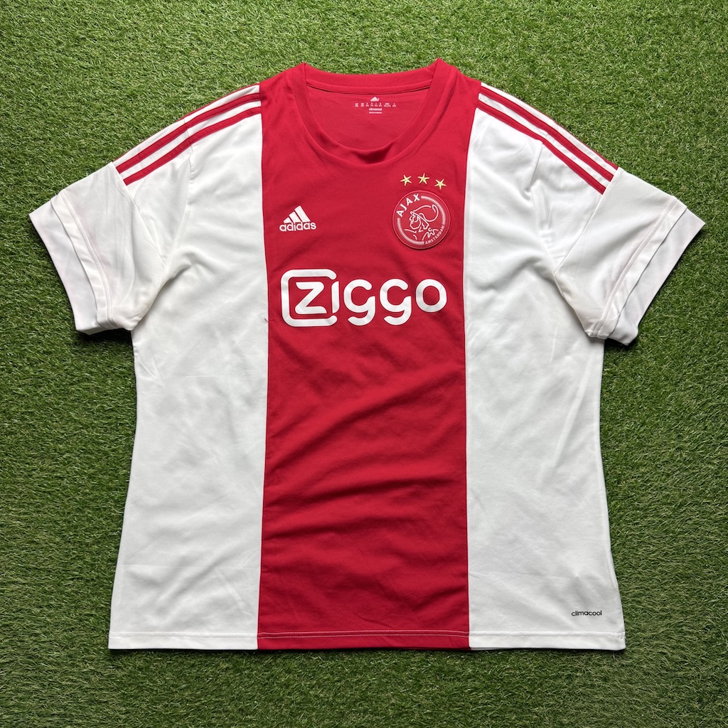 2015/2016 Thuis
