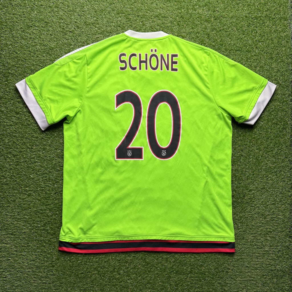 2015/2016 Away #20 SCHONE