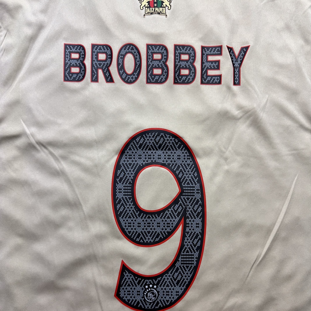 2022/2023 3rd Shirt #9 BROBBEY - Image 3